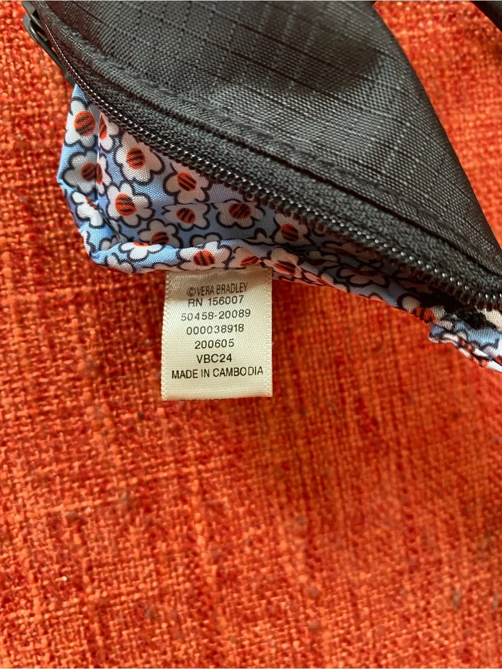 NWT Vera Bradley Nylon Black ID Zip Card Pouch Lanyard